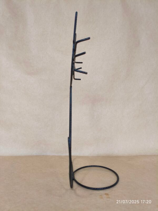 IMG_20250721_172027 Gato porta maceta